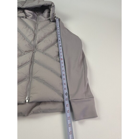 Athleta Inlet Down Puffer Jacket L Purple Lightweight Quilted Hood Outdoor - Picture 10 of 16